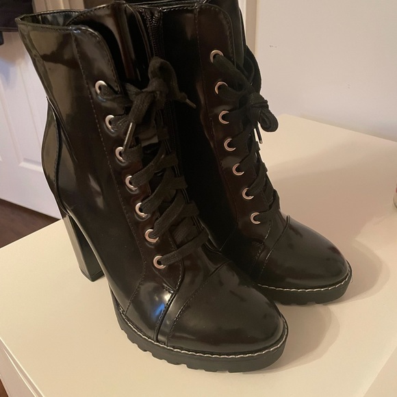 Call it Spring leather boots - Picture 1 of 4